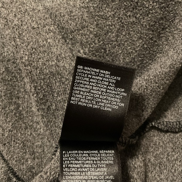 The North Face Women’s Athletic Pullover Gray Quarter Zip - Picture 8 of 10